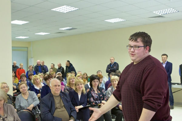 Ершов рассказывал одногруппникам, что работает в администрации города Ершов рассказывал одногруппникам, что работает в администрации города