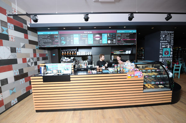 Интерьер StarHit cafe - яркий и стильный Интерьер StarHit cafe - яркий и стильный