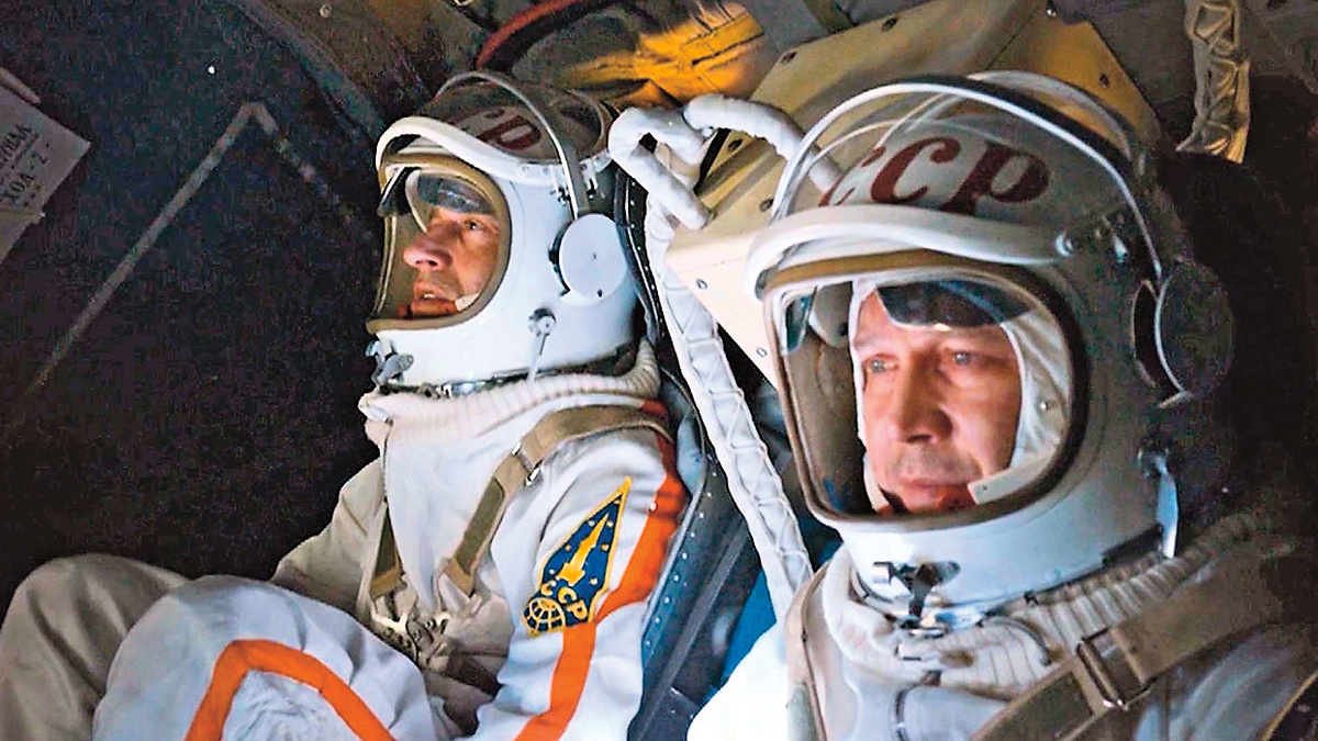 Космонавт Леонов возмущен костюмами Хабенского и Миронова