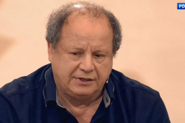 Вторая жена режиссера родила ему пять детей. Также Елена приняла сына Астрахана от первого брака как родного ребенка Вторая жена режиссера родила ему пять детей. Также Елена приняла сына Астрахана от первого брака как родного ребенка
