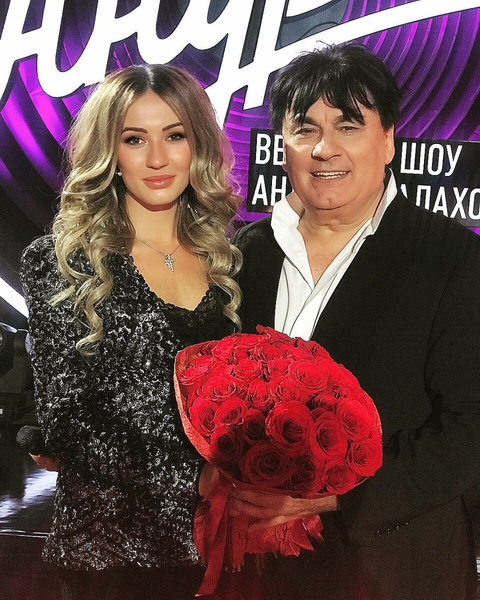 Александр Серов с дочерью Мишель Александр Серов с дочерью Мишель
