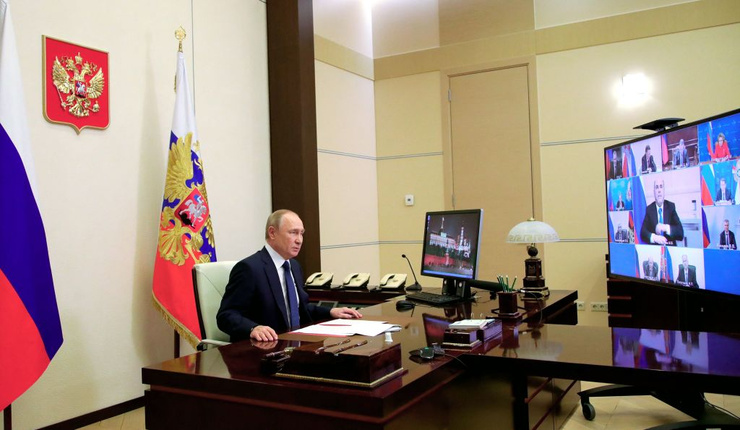 Владимир Путин провел совещание с членами Совета безопасности