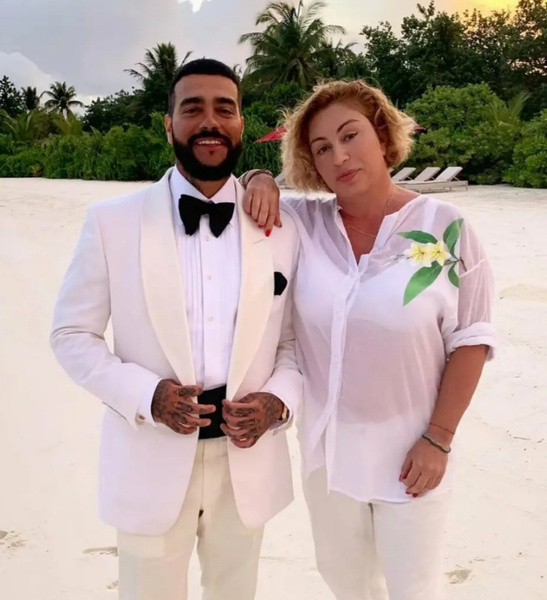Тимати с мамой Симоной Юнусовой Тимати с мамой Симоной Юнусовой