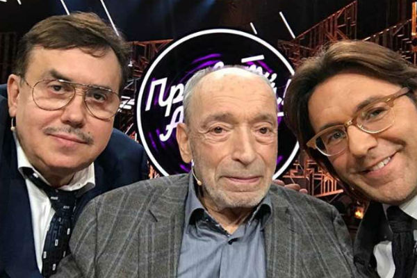 Валентин Гафт на съемках «Привет, Андрей!» Валентин Гафт на съемках «Привет, Андрей!»