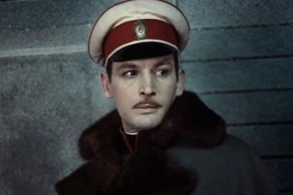 Василий Лановой в роли Алексея Вронского в фильме «Анна Каренина» Василий Лановой в роли Алексея Вронского в фильме «Анна Каренина»
