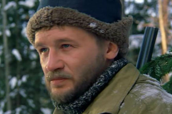 Олег не только снимает фильмы, но и часто работает в качестве актера