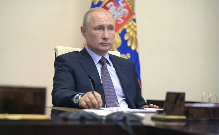 Артистке приятно, что Владимир Путин поклонник ее творчества Артистке приятно, что Владимир Путин поклонник ее творчества