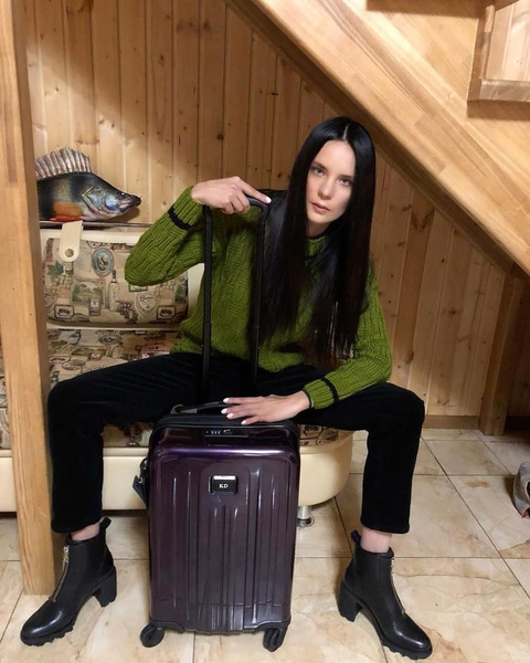Кира Дихтяр хочет спасти девушек по всему миру от насилия Кира Дихтяр хочет спасти девушек по всему миру от насилия