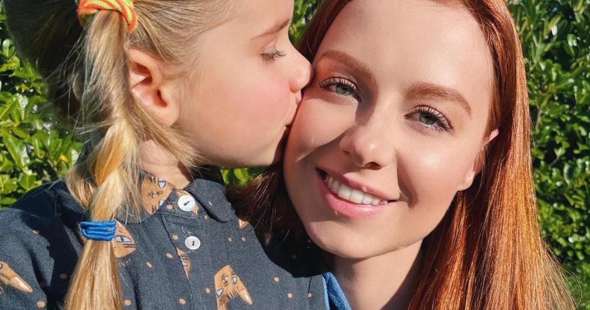 Юлия Савичева увидела дочь спустя полтора года разлуки