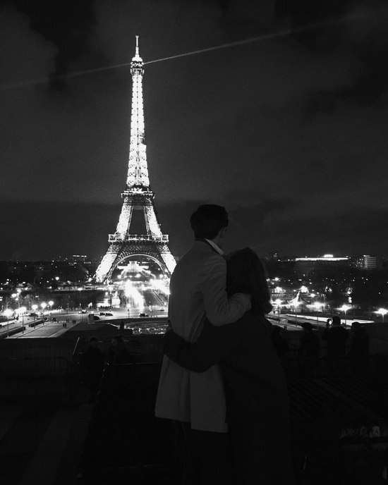 Доминик ездил с возлюбленной в Париж