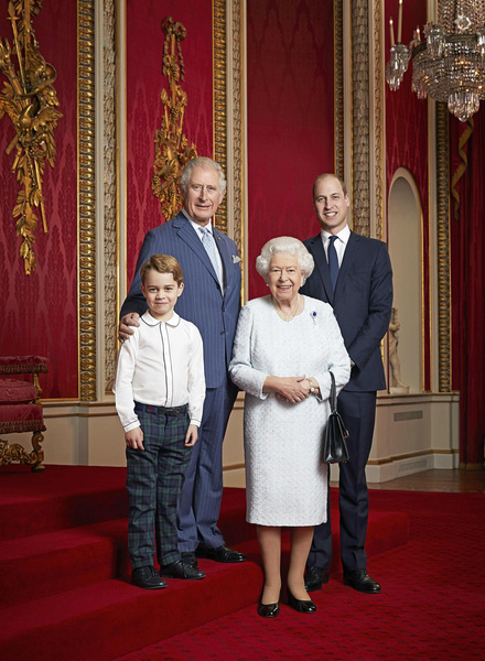 Чарльзу 73 года, следующим в очереди на престол стоит принц Уильям