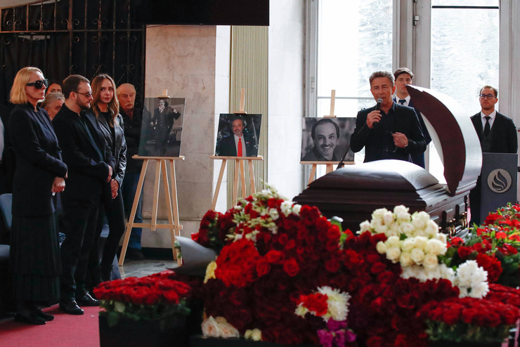 Валерий Сюткин Валерий Сюткин