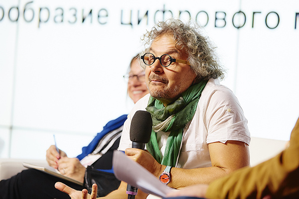 Спикер фестиваля прошлого года — швейцарский режиссер Даниэле Финци Паска Спикер фестиваля прошлого года — швейцарский режиссер Даниэле Финци Паска