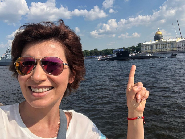 У Светланы ровные красивые зубы от природы У Светланы ровные красивые зубы от природы