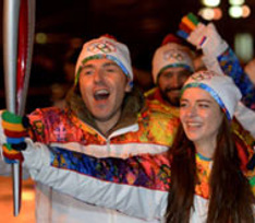 Андрей Малахов и другие звезды на эстафете Олимпийского огня в Москве
