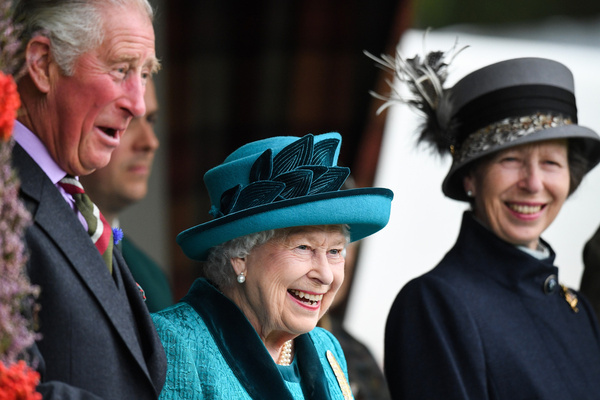 Дочь Елизаветы II: «Молодое поколение королевской семьи хочет все делать по-новому»