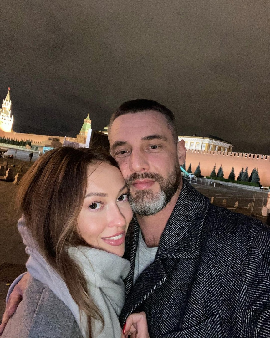 антон николаевич батырев фото с женой