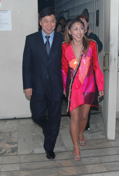 Анита Цой с мужем 
