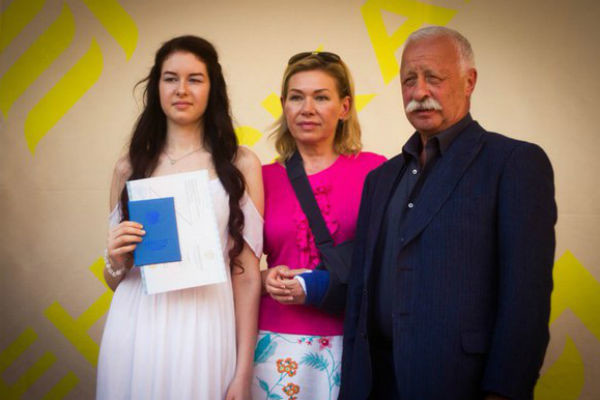 Дочь и жена являются для Якубовича главным стимулом к новым достижениям Дочь и жена являются для Якубовича главным стимулом к новым достижениям