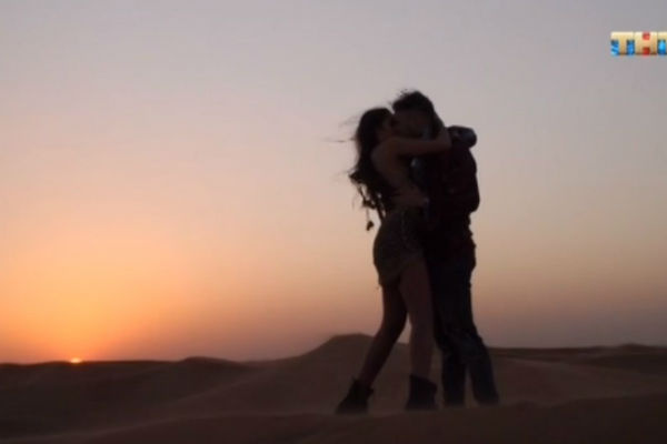 Пара провела романтическое свидание в пустыне