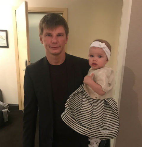 Андрей Аршавин с дочкой