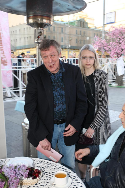 Михаил Ефремов с дочерью Анной Марией Михаил Ефремов с дочерью Анной Марией