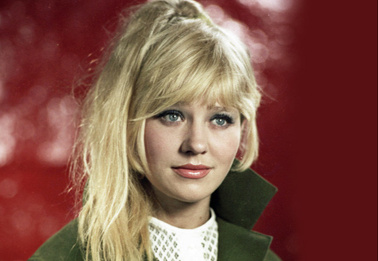 Нашли мертвой на третий день, хоронили в платье из реквизита. Отчаяние и нищета Светланы Савеловой