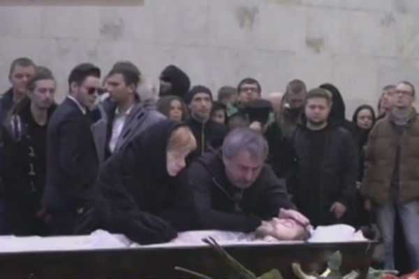 Александр и Ирина Толмацкие на похоронах сына