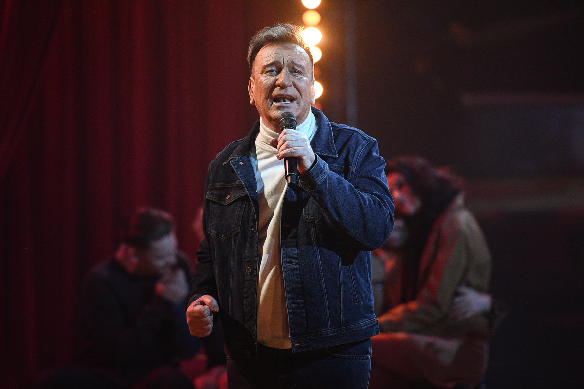 пенкин три аккорда. пенкин три аккорда. сергей пенкин три аккорда. шоу три аккорда. максим аверин три аккорда.