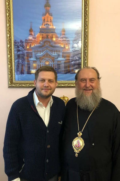 Все свободное время Борис уделяет общению с верующими и представителями православной церкви Все свободное время Борис уделяет общению с верующими и представителями православной церкви