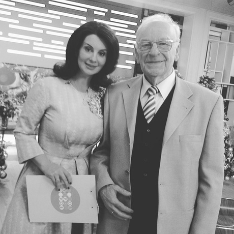 Екатерина Стриженова почтила память коллеги