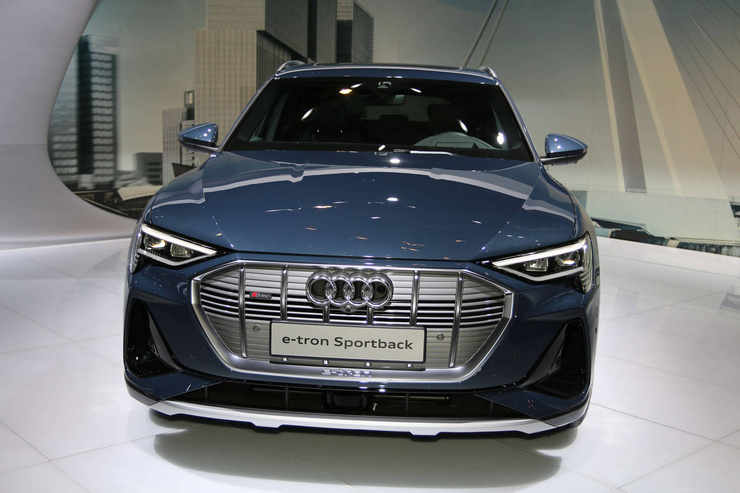 Audi и несколько крупных компаний прекращают поставлять машины в Россию