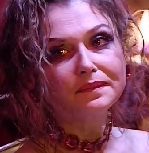 Рубинчик уснула с непотушенной сигаретой в туалете Рубинчик уснула с непотушенной сигаретой в туалете