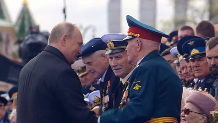 Путин лично приветствовал ветеранов