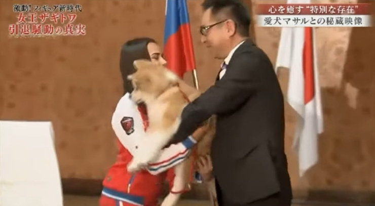 Премьер-министр Японии Синдзо Абе подарил Алине собаку