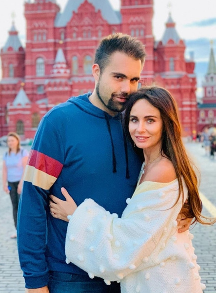 Саша Зверева счастлива с Дэном Саша Зверева счастлива с Дэном