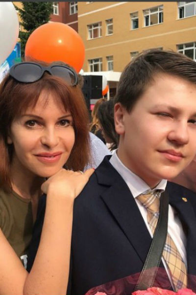 Раньше сын с радостью общался с матерью Раньше сын с радостью общался с матерью