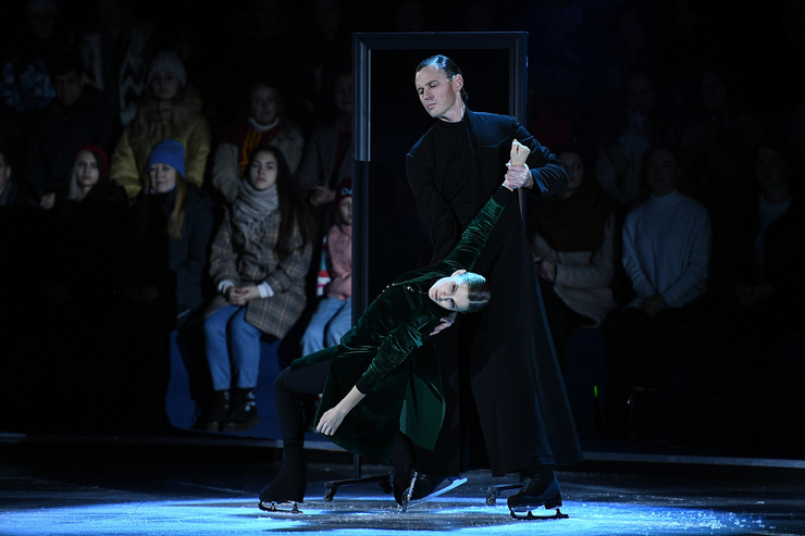А вот танец Дарьи Мельниковой и Максима Маринина покорил жюри своей эффектностью