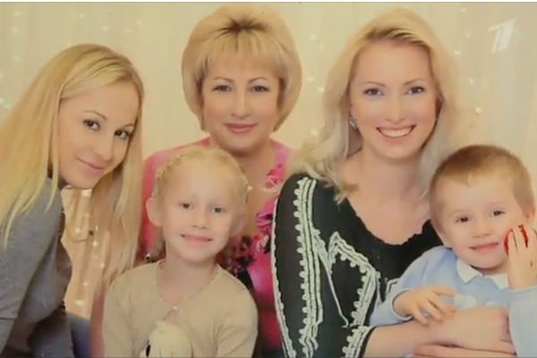 Дочь Олега Анофриева с дочками и внуками