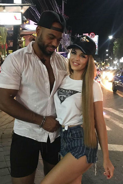 Мондезир и Юлия часто публично признаются друг другу в любви Мондезир и Юлия часто публично признаются друг другу в любви