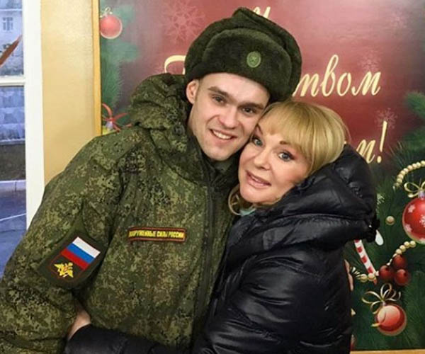 Ирина Цывина с сыном Евгением Ирина Цывина с сыном Евгением