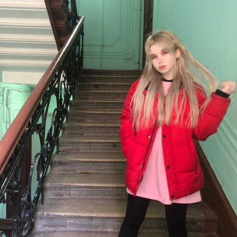 Дочь Вячеслава Ксения сейчас лечится от наркозависимости