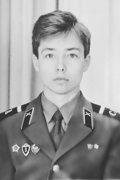 Сергей проходил службу в рядах Вооруженных сил СССР в Польше