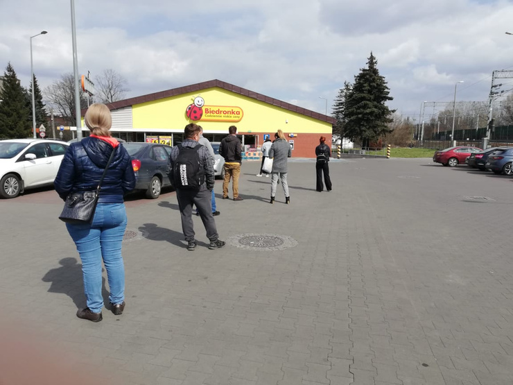 В очереди в супермаркет теперь можно провести 15-25 минут