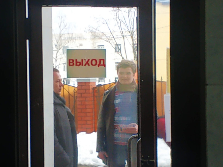 Несмотря на то, что артиста уведомили об отмене выступления, он все равно приехал в Киров и пытался попасть на площадку