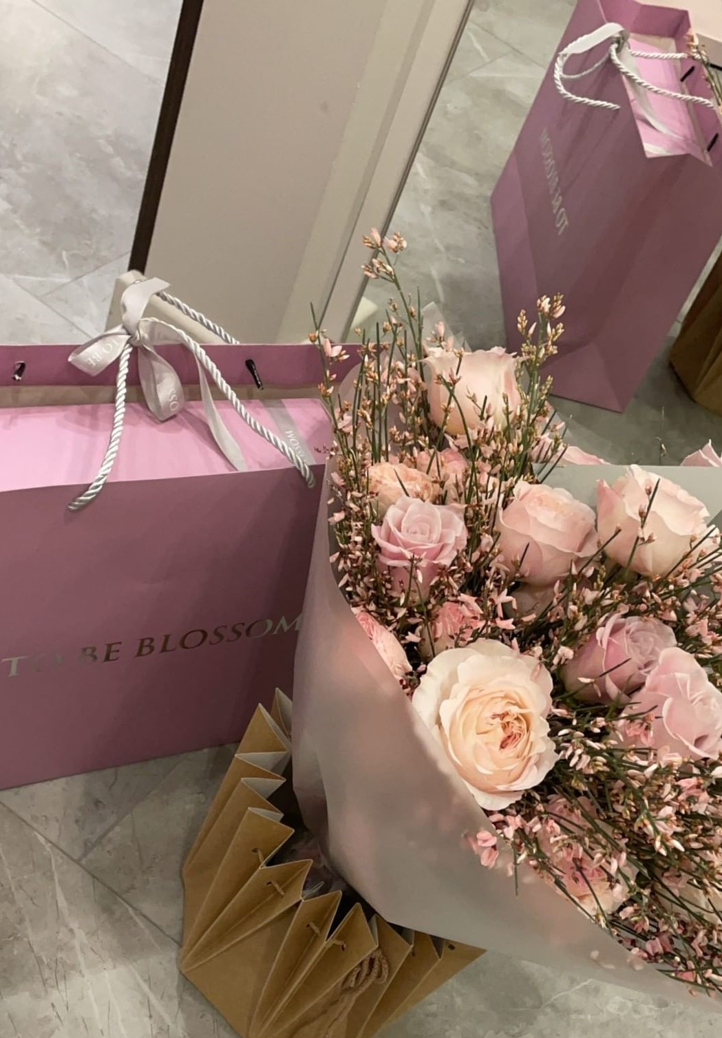 Подарок от любимого и ужин в ресторане. Дочь Анастасии