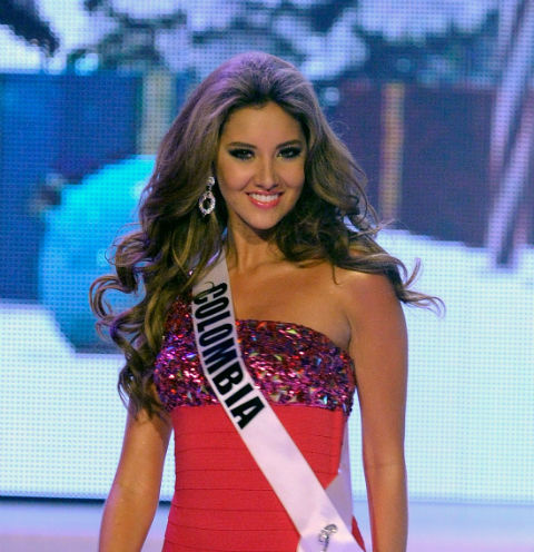 Расскажем о Daniela zuccarini что с пупком