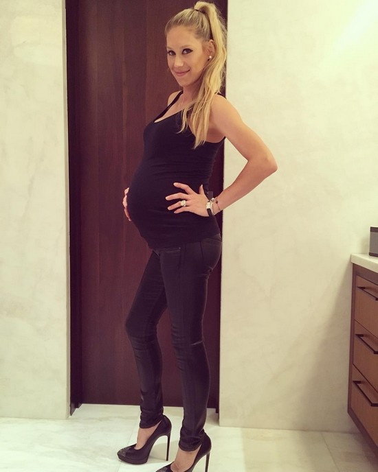 Анна Курникова на 37-й неделе беременности