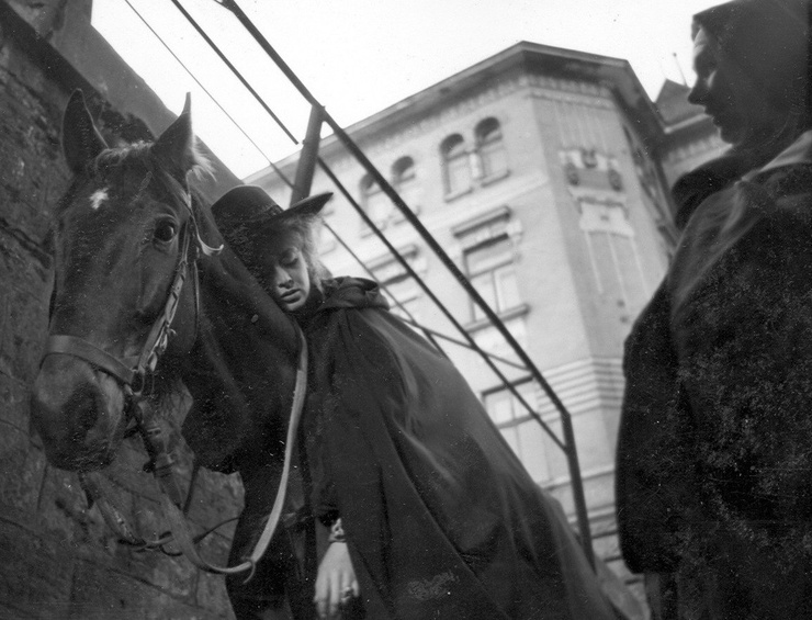 Маргарита Терехова на съемке сцены в Бетюнском монастыре