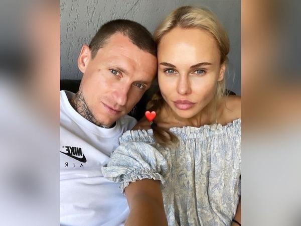 Павел сейчас счастлив с новой пассией Надей Санько Павел сейчас счастлив с новой пассией Надей Санько